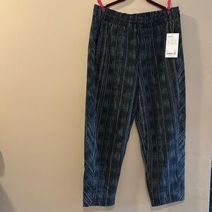 NWT Athleta arrival pant, black/white, size 12